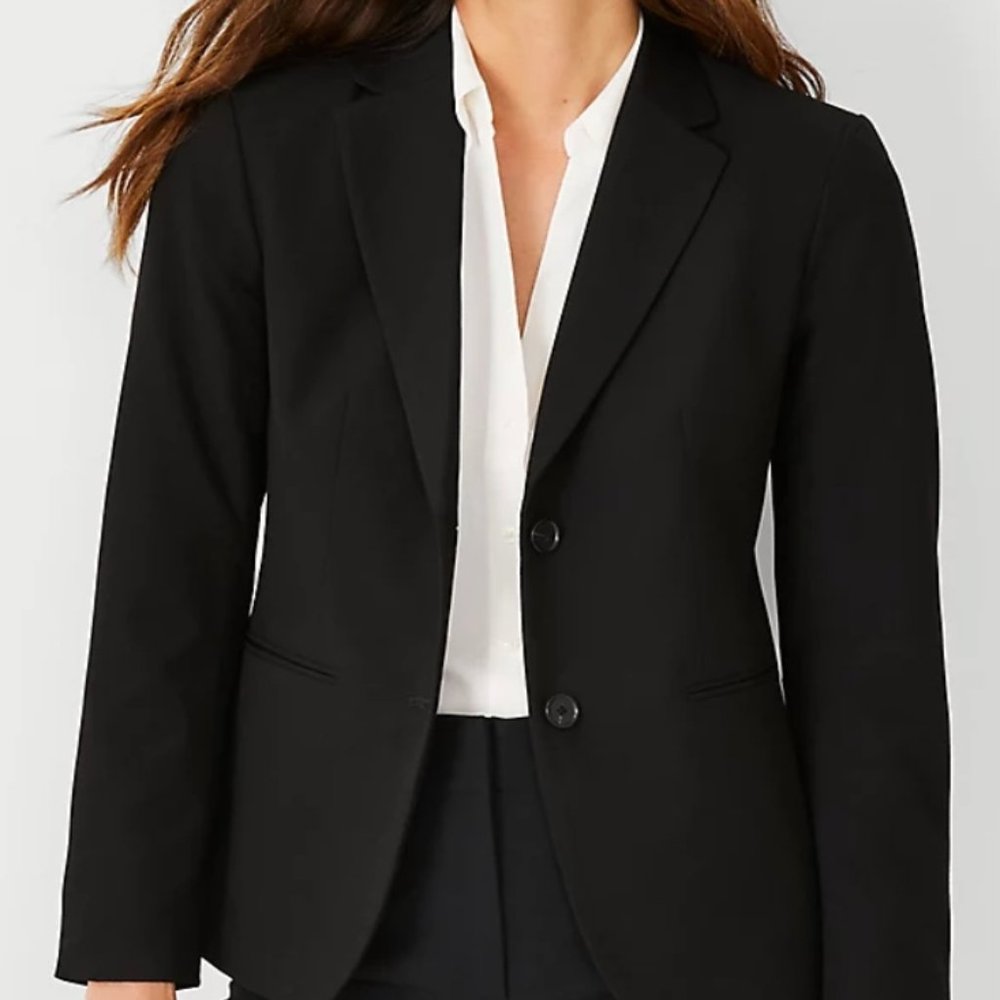 Ann Taylor Black Suit Size 18/16/14
